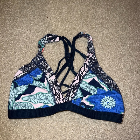 MAAJI REVERSIBLE BIKINI TOP SIZE M - Picture 1 of 3
